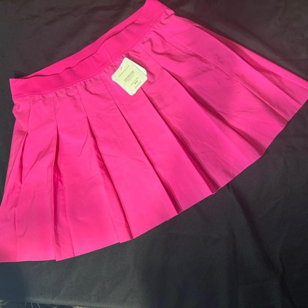 Fabletics Pink pleated skirt with built-in shorts Size XL NWT
